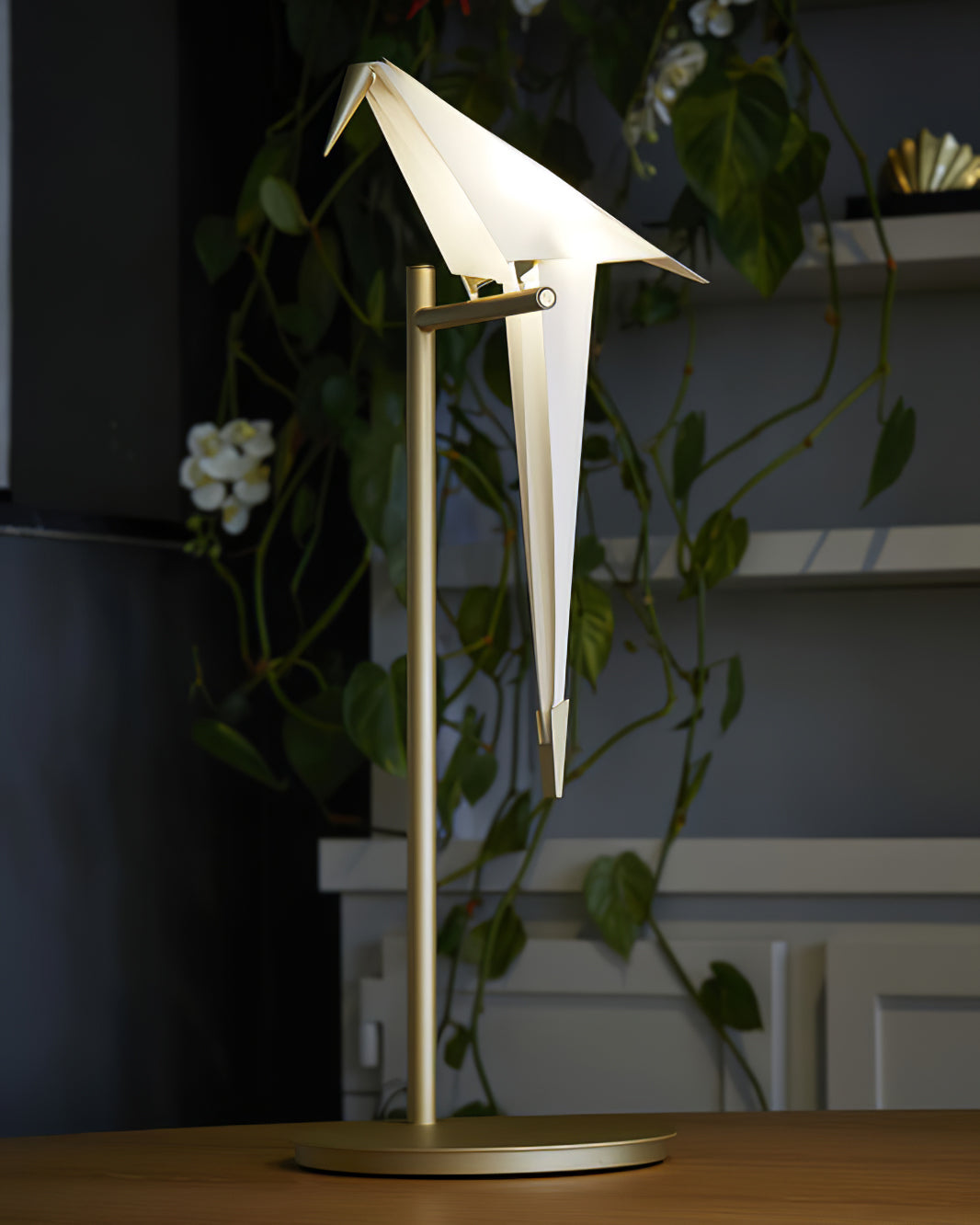 Lampada da Tavolo a Forma di Gru di Carta