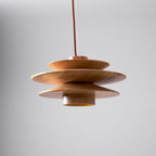Lampada a sospensione in legno a disco Cascade