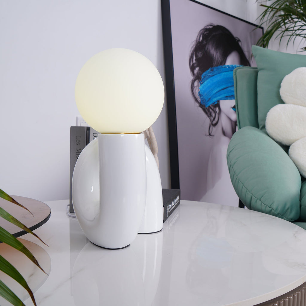 Lampada da Tavolo Giocosa a Forma di N