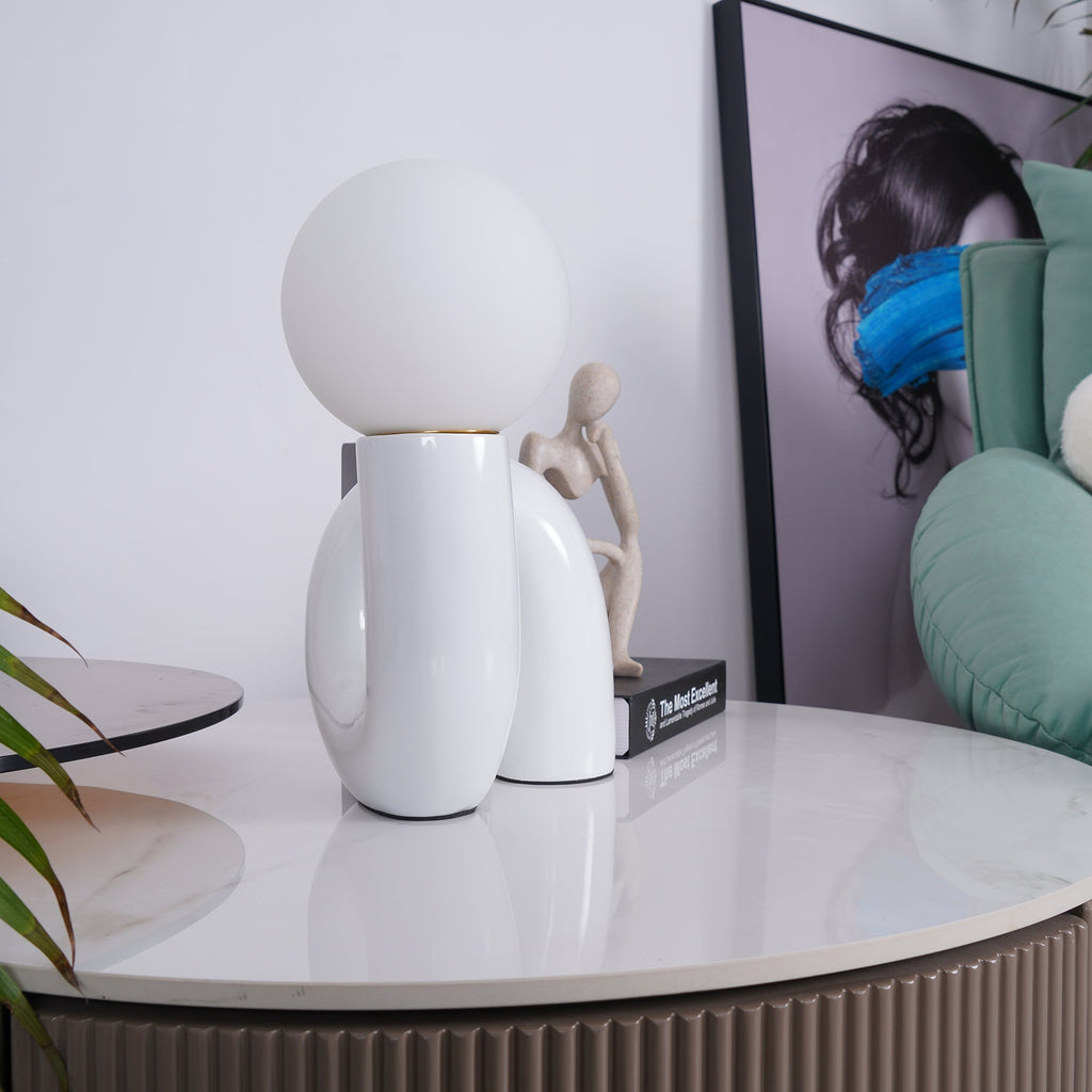 Lampada da Tavolo Giocosa a Forma di N