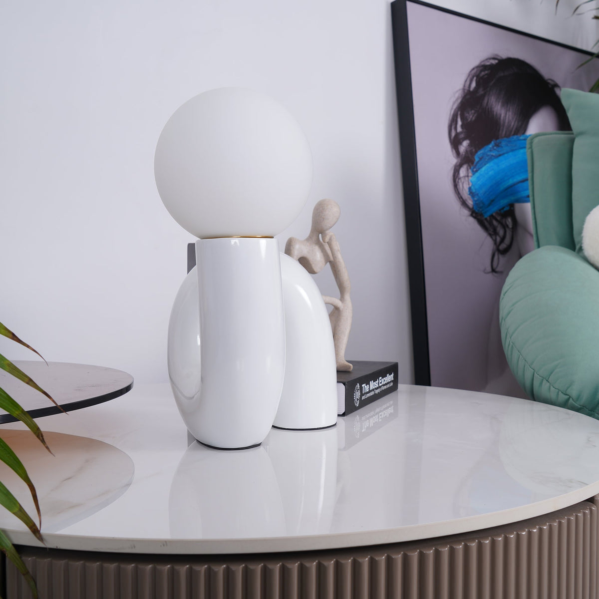 Lampada da Tavolo Giocosa a Forma di N