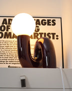 Lampada da Tavolo Giocosa a Forma di N