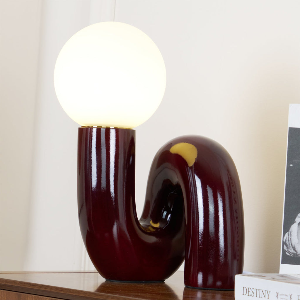 Lampada da Tavolo Giocosa a Forma di N