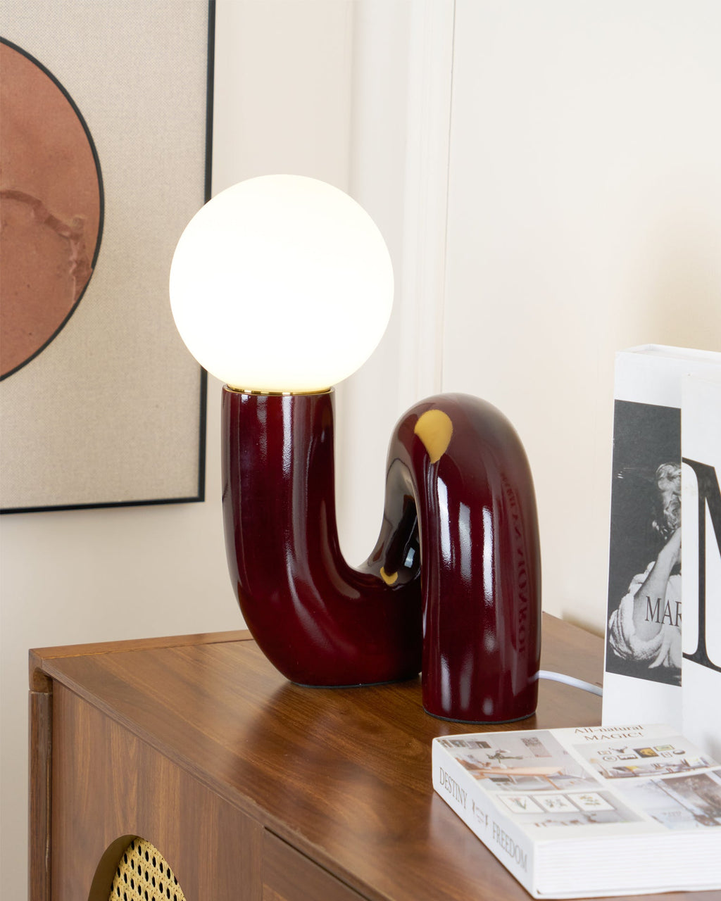 Lampada da Tavolo Giocosa a Forma di N