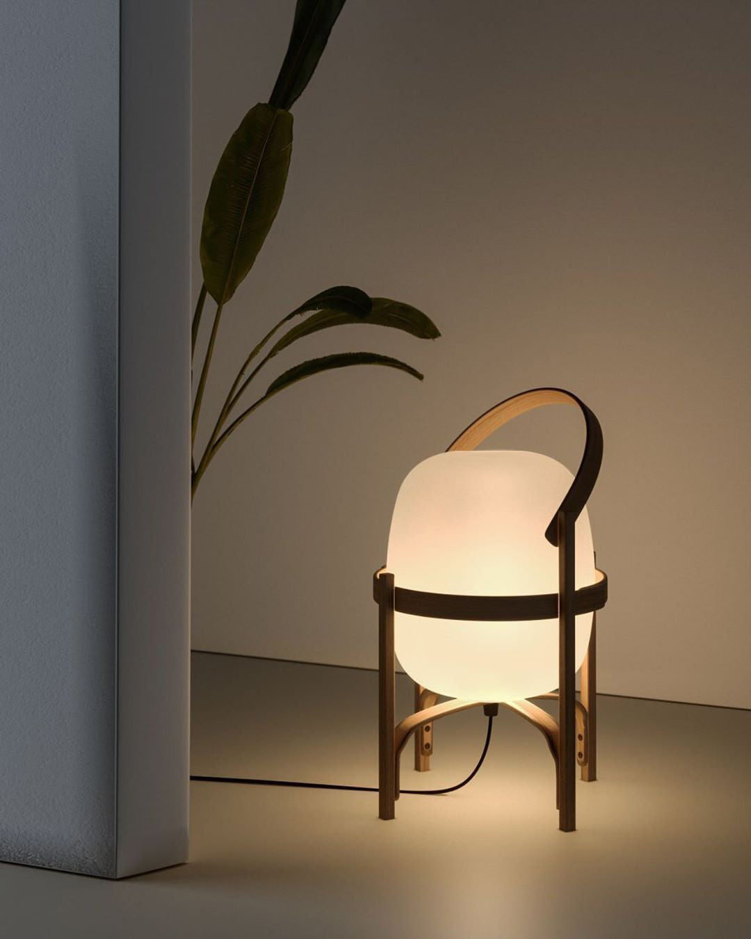 Lampada da Tavolo in Vetro a Forma di Lanterna Portatile