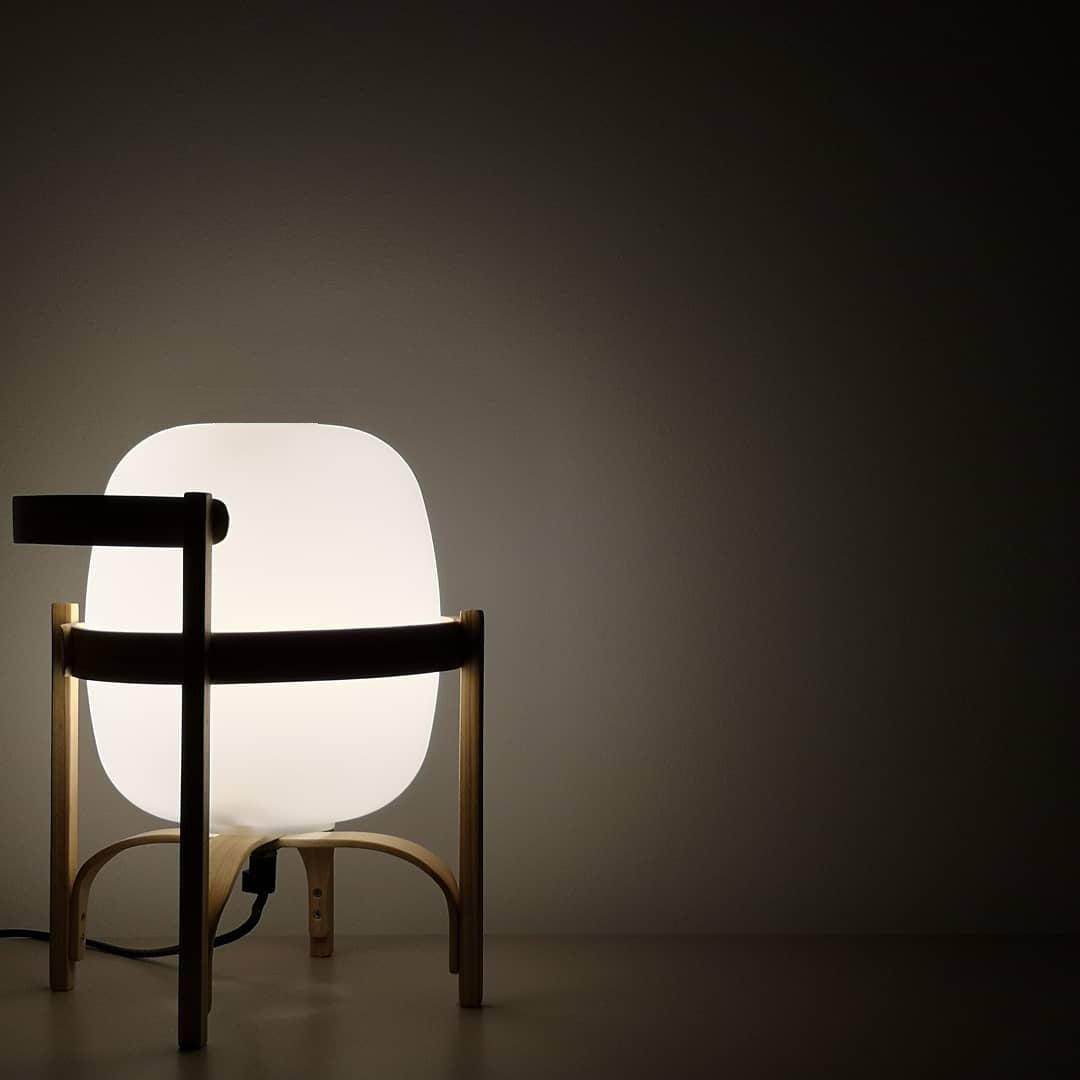 Lampada da Tavolo in Vetro a Forma di Lanterna Portatile