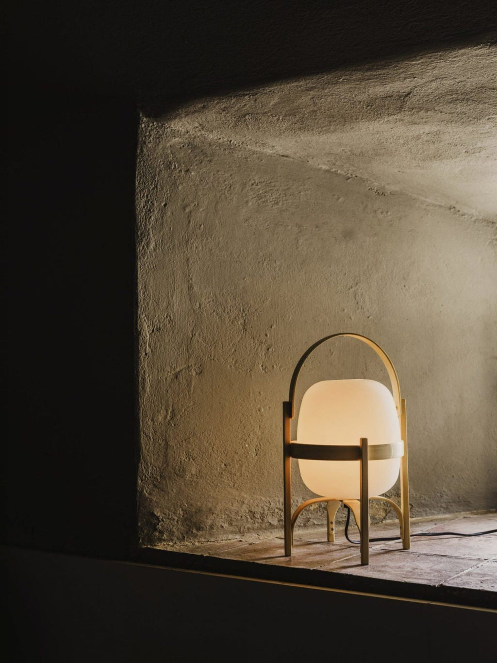 Lampada da Tavolo in Vetro a Forma di Lanterna Portatile