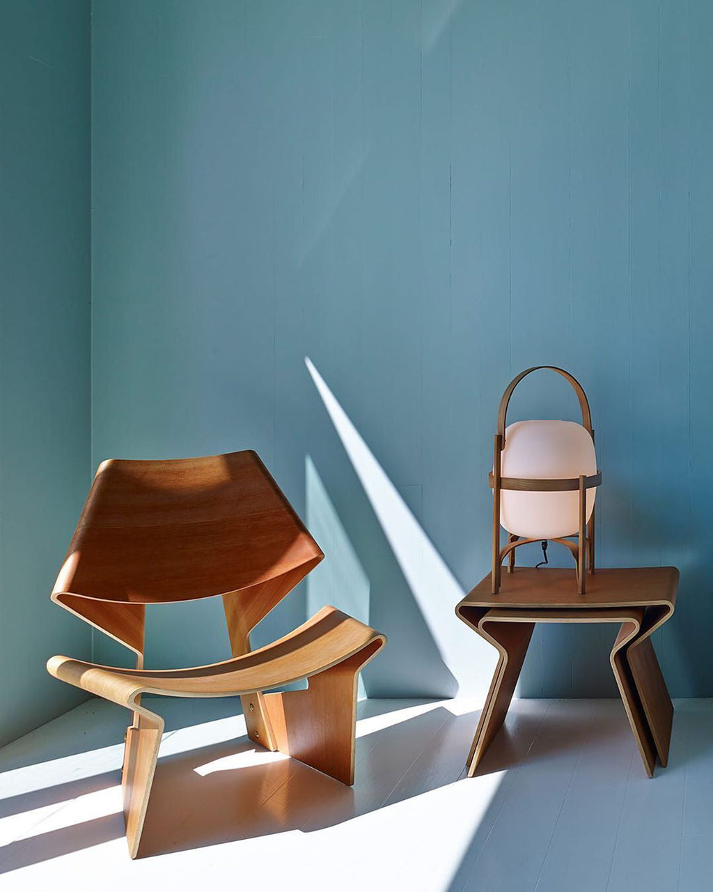 Lampada da Tavolo in Vetro a Forma di Lanterna Portatile