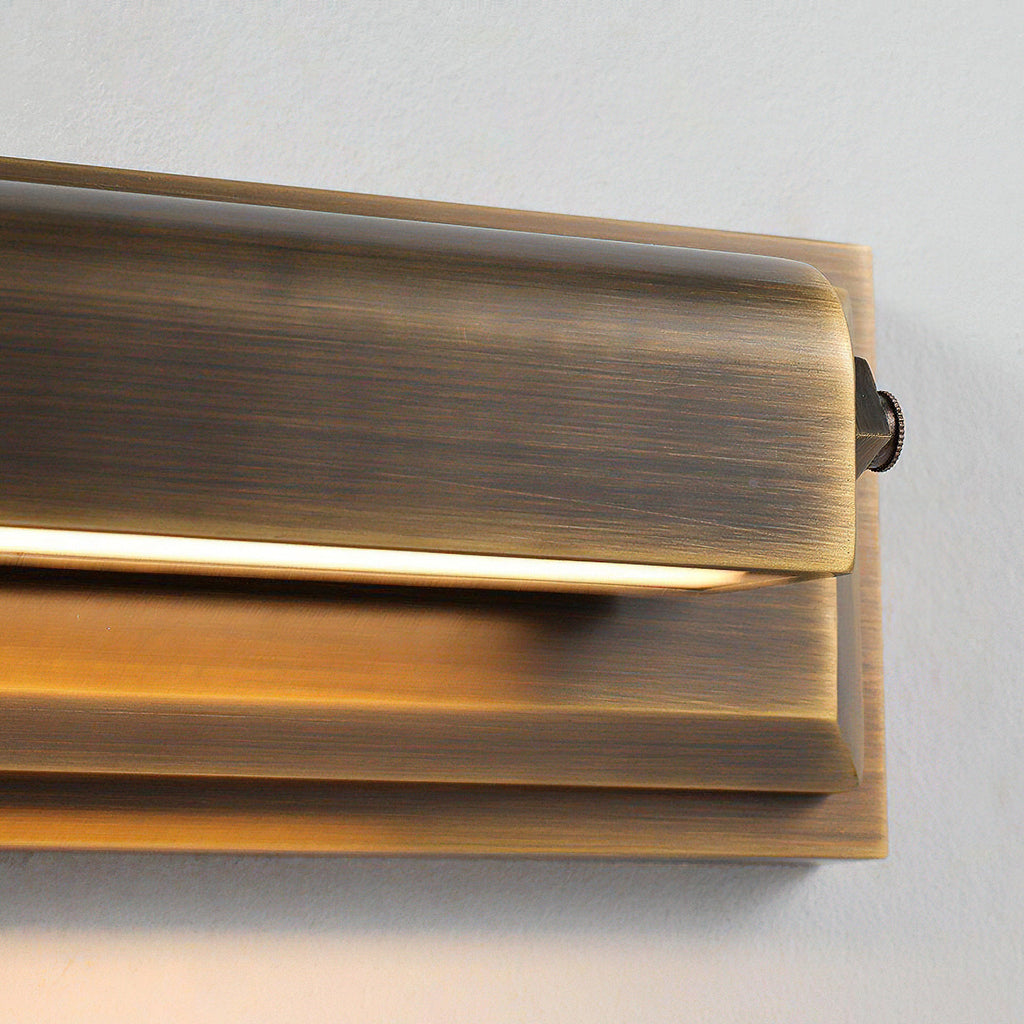 Applique da Parete in Ottone Callahan