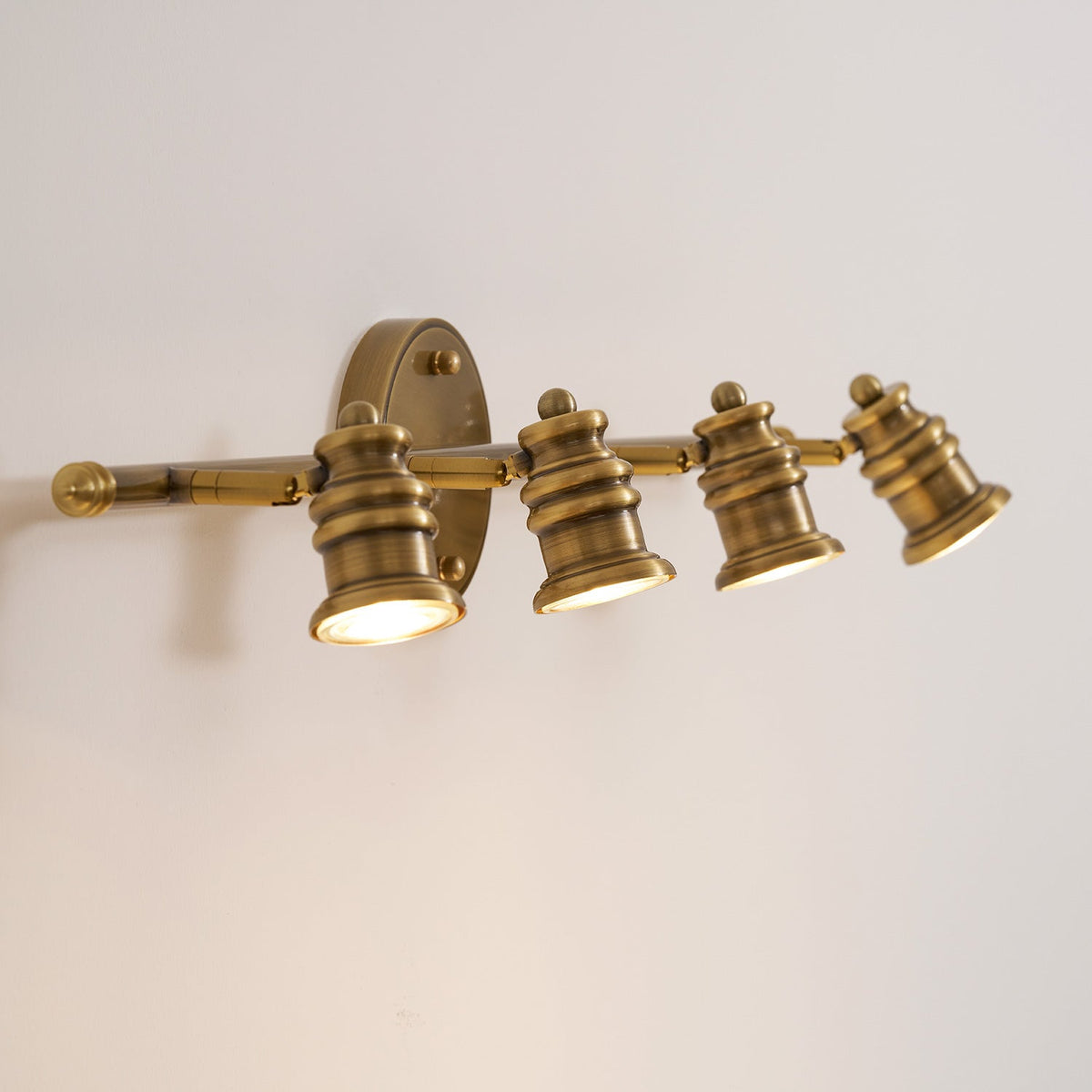 Lampada da Parete in Ottone Halophane