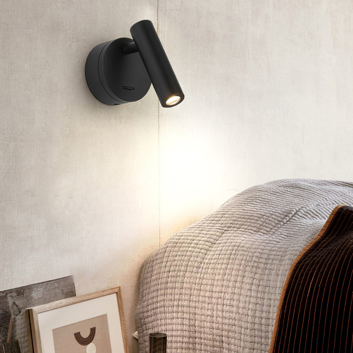 Adela Applique Art Premium LED per Lettura Camera da Letto Moderna