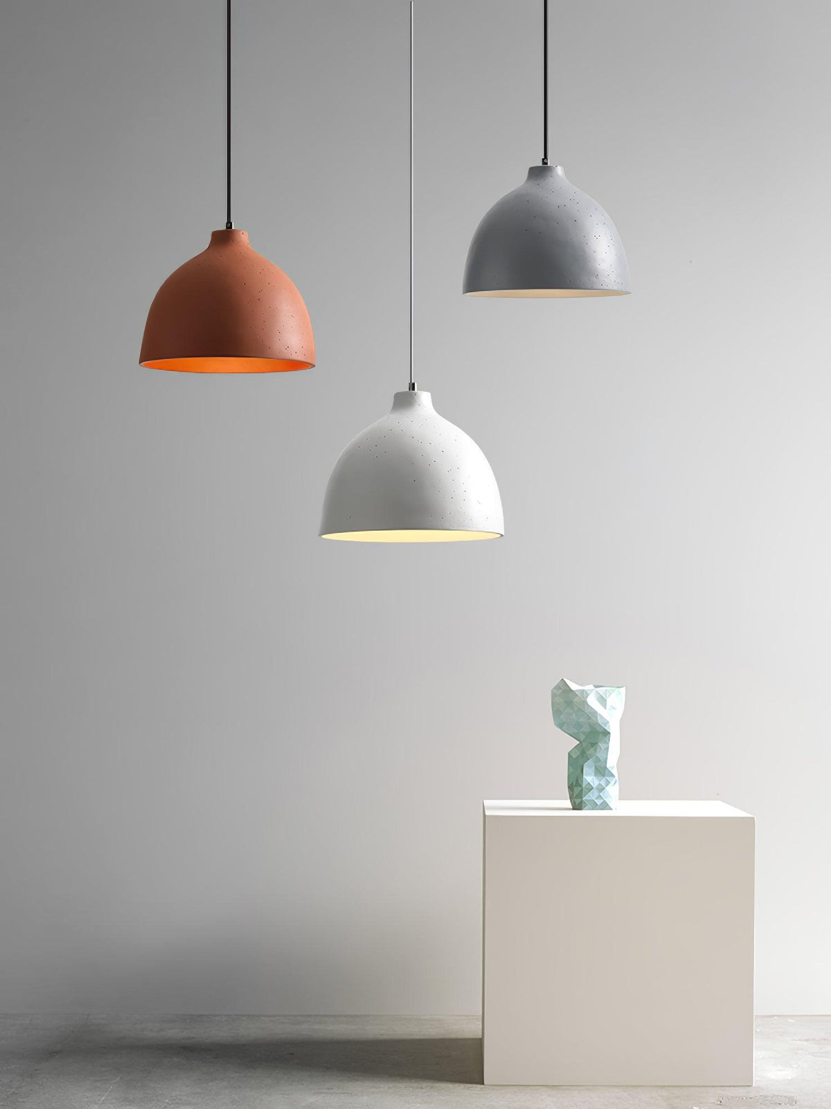 Lampada a sospensione in resina
