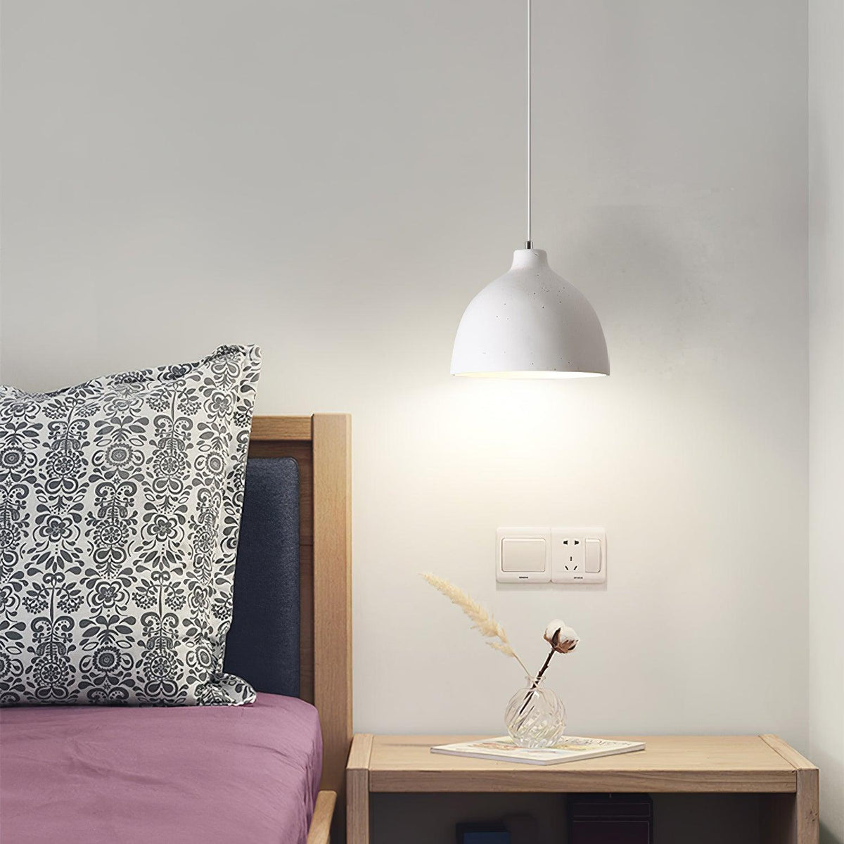 Lampada a sospensione in resina