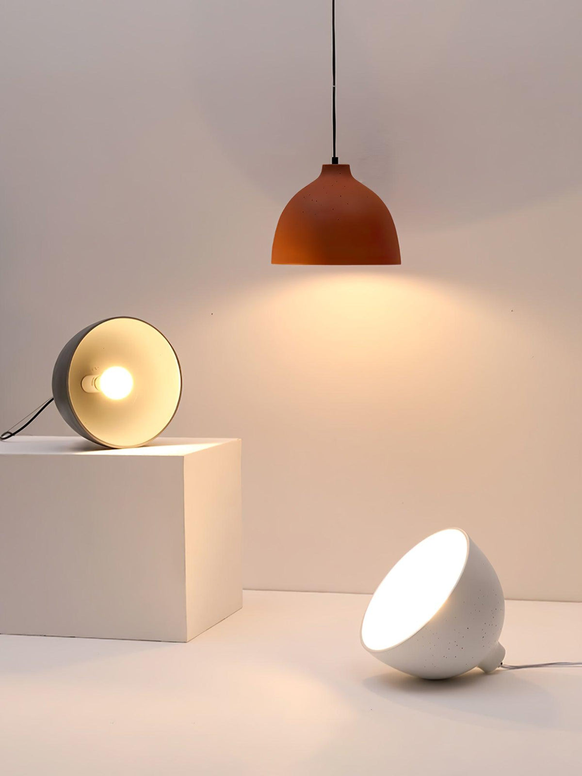 Lampada a sospensione in resina