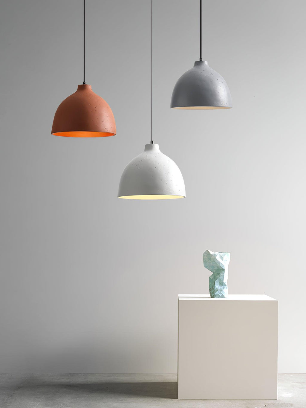Lampada a sospensione in resina