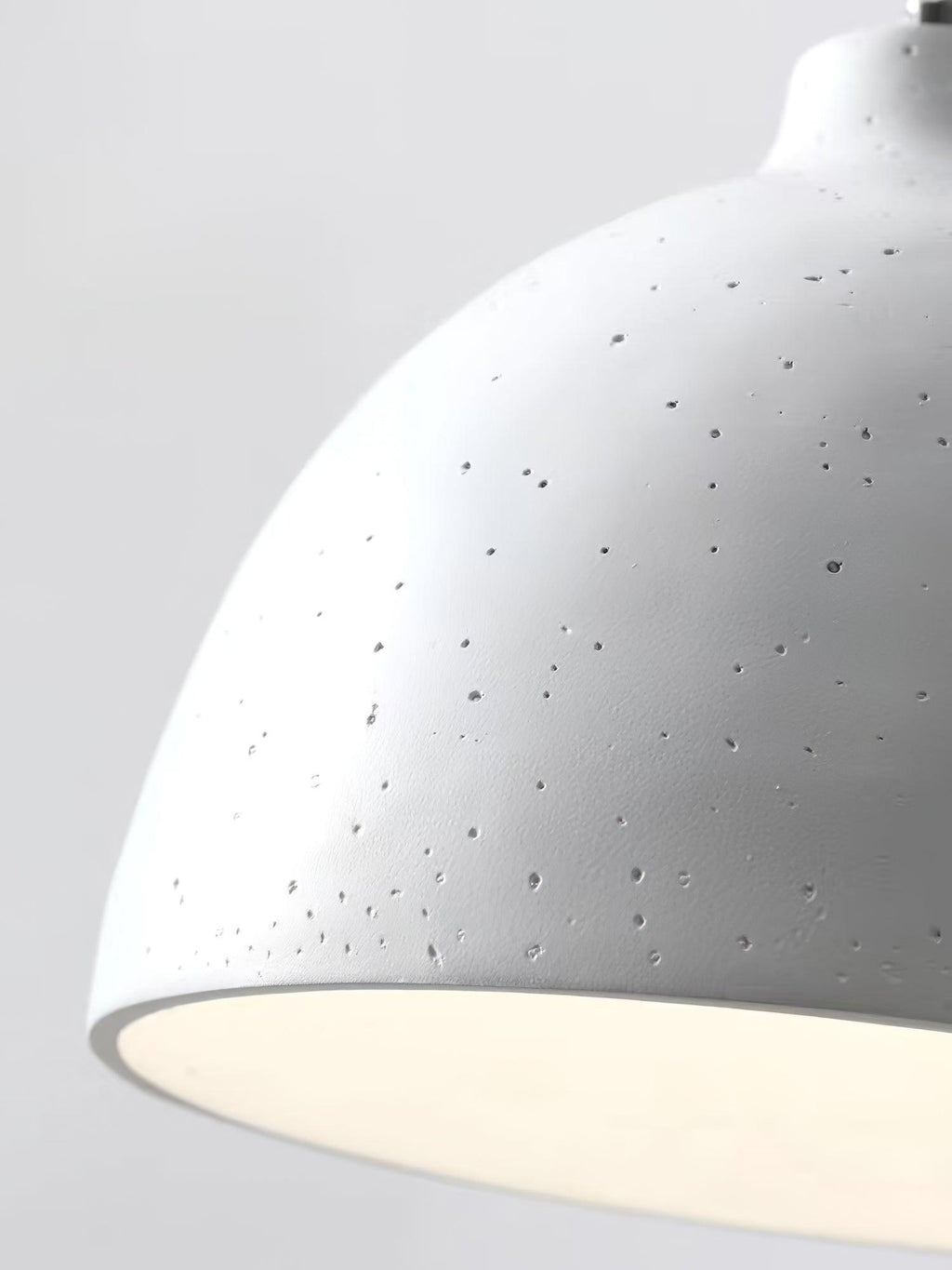 Lampada a sospensione in resina
