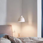Lampada a sospensione in resina