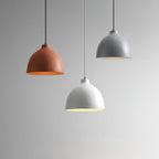 Lampada a sospensione in resina