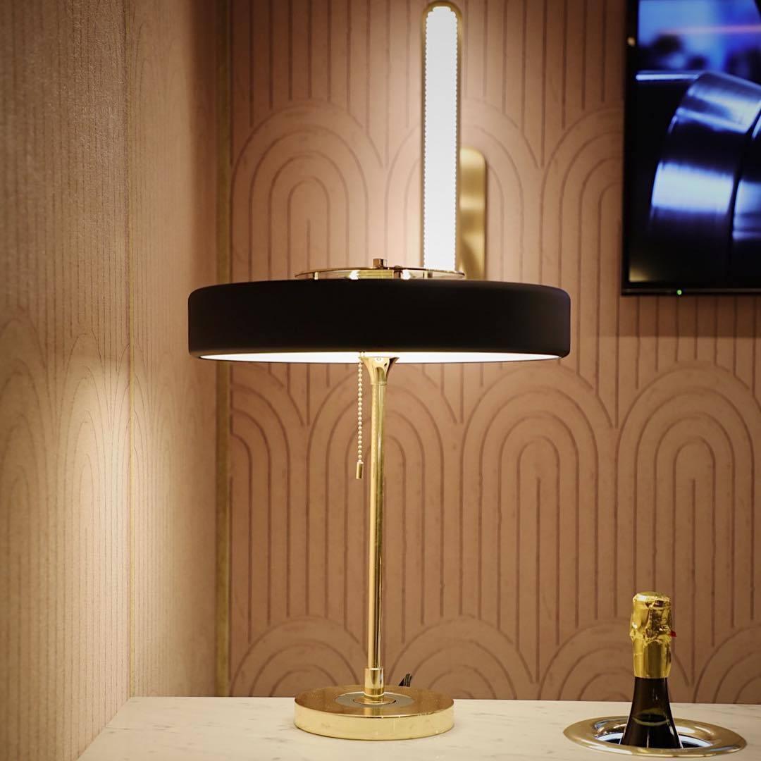 Lampada da tavolo Revolve