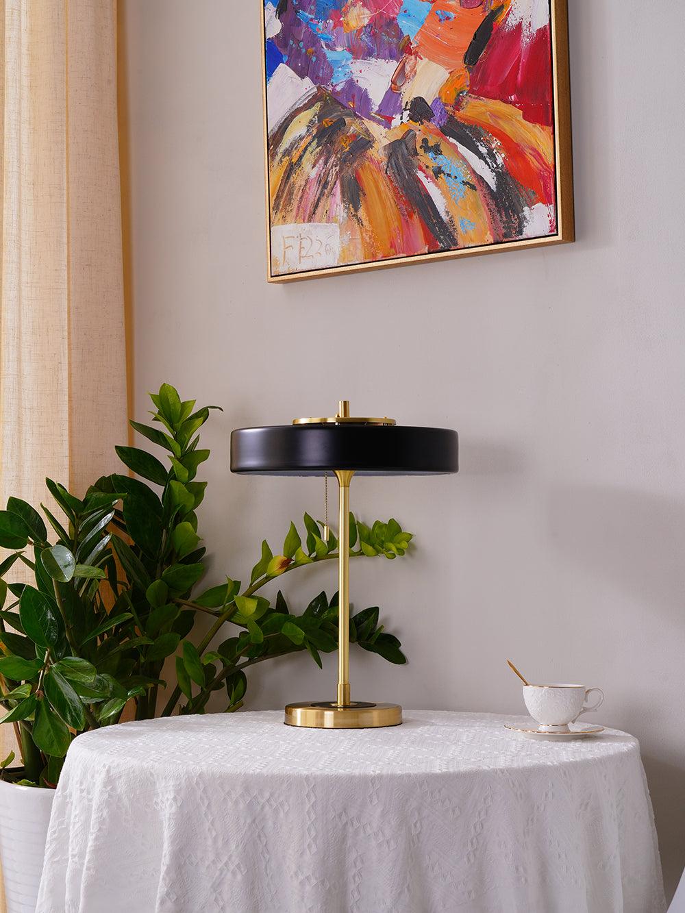 Lampada da tavolo Revolve