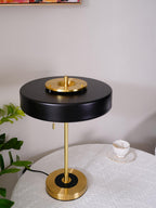 Lampada da tavolo Revolve
