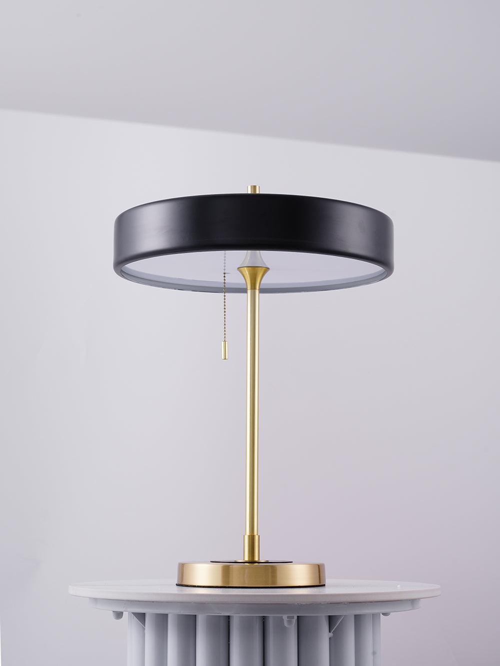 Lampada da tavolo Revolve