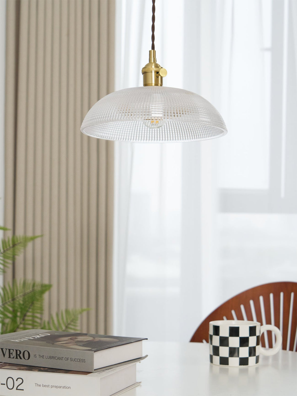 Lampada a sospensione a spirale rigata