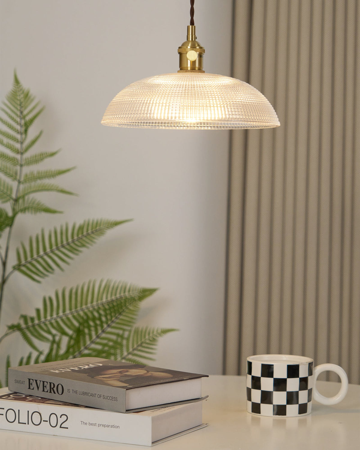 Lampada a sospensione a spirale rigata