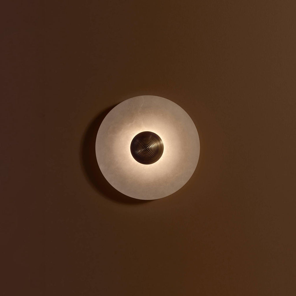 Lampada da Parete Rotonda in Alabastro con Finitura in Ottone