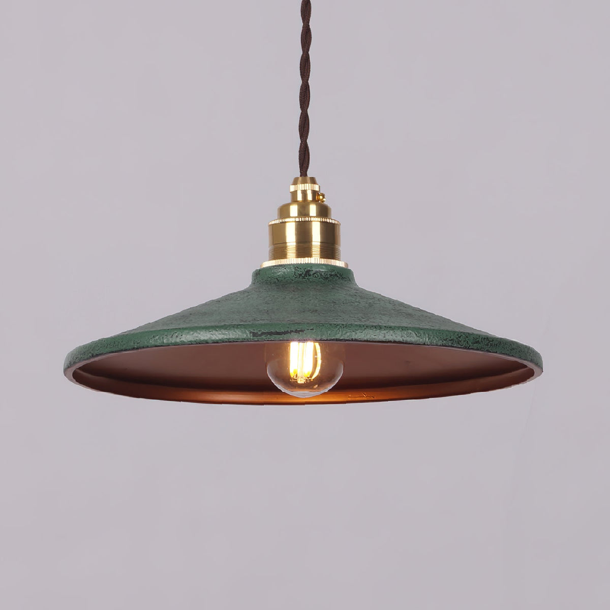 Lampada a sospensione con paralume rustico