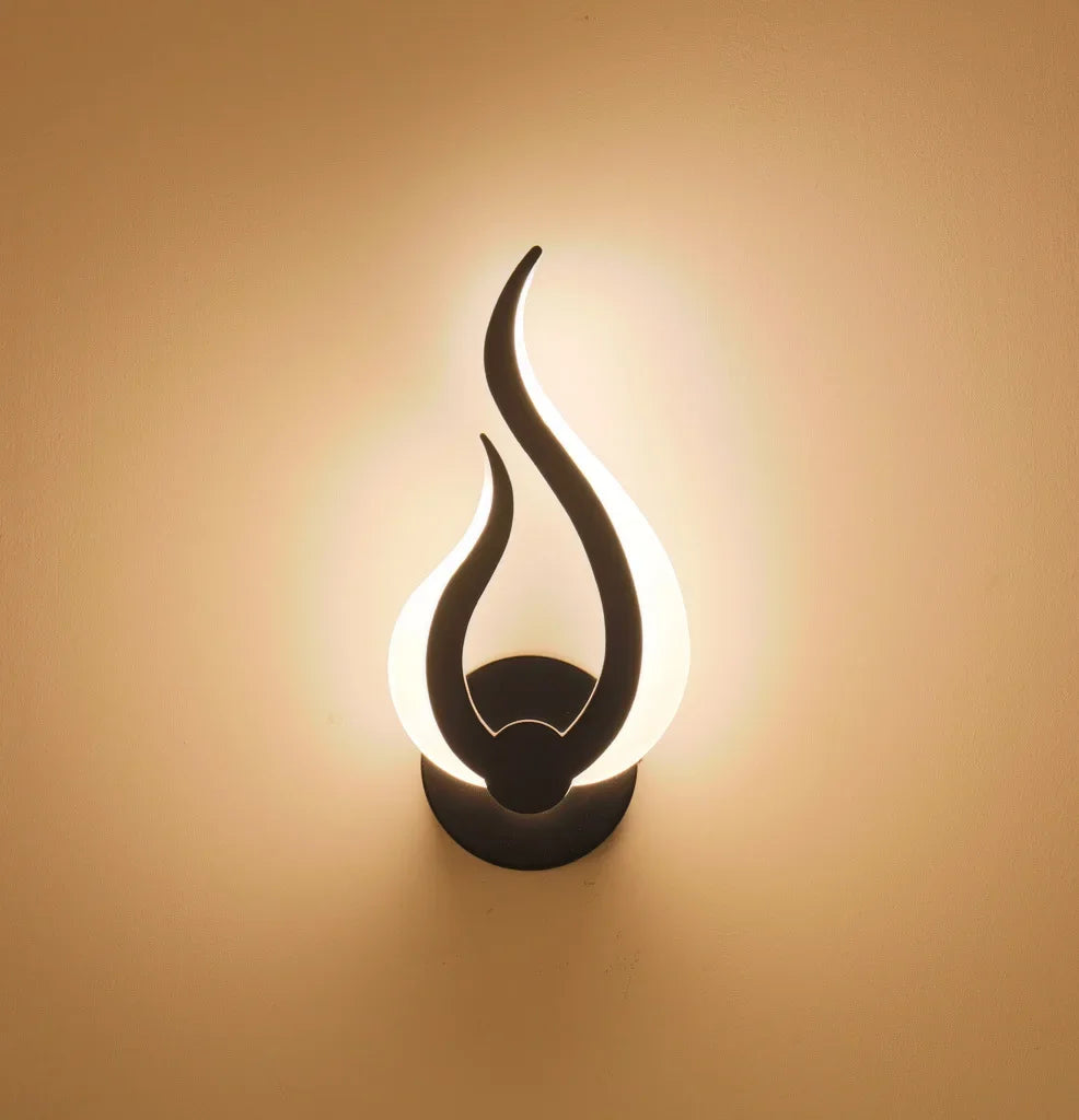 CandleFlicker - Applique a forma di fiamma per un'illuminazione rilassante