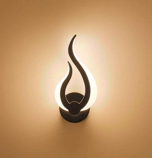 CandleFlicker - Applique a forma di fiamma per un'illuminazione rilassante