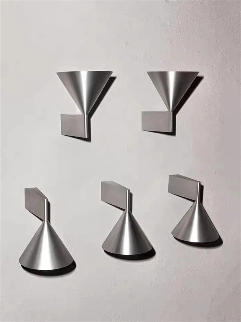 LumoCone Lampada da Parete Minimalista Italiana