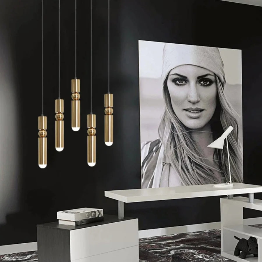 Lampada a Sospensione Oro Luxe – Elegante Lampada da Soffitto LED Minimalista