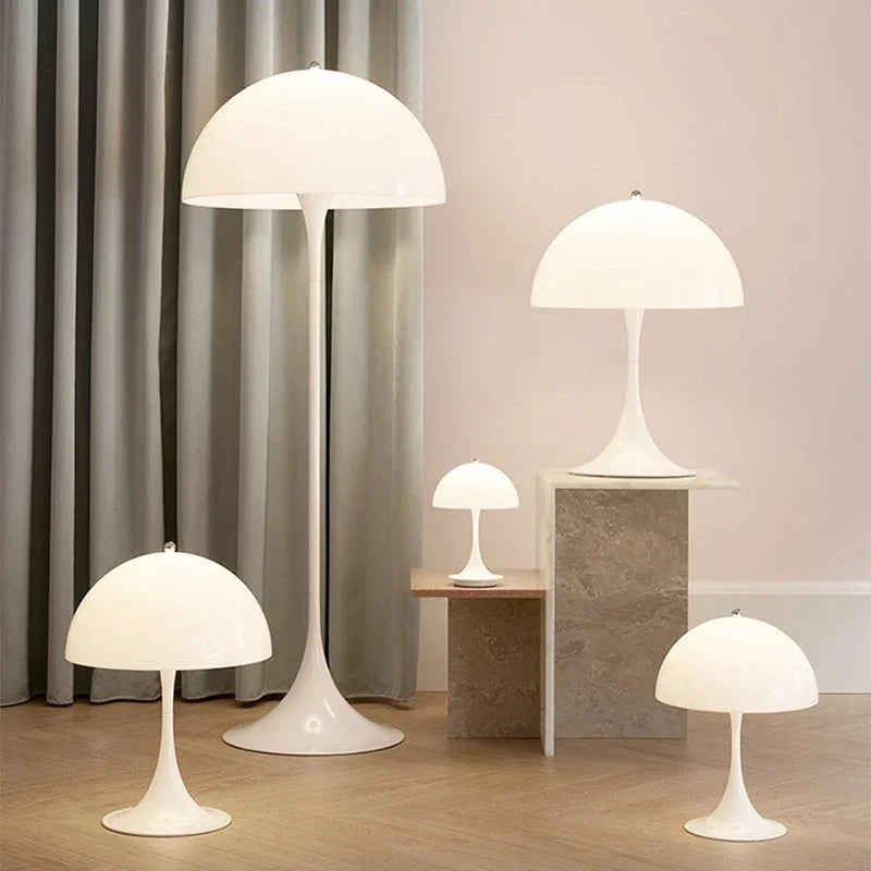 Lampada Panthella – Lampada da Tavolo Champignon di Metà Secolo con Luce Morbida Diffusa
