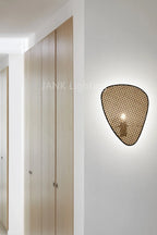 Lampadario in rattan e bambù dal design moderno