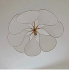 LumaFlora Petal Light – Lampada a Sospensione in Tessuto Artistico con Petali Colorati