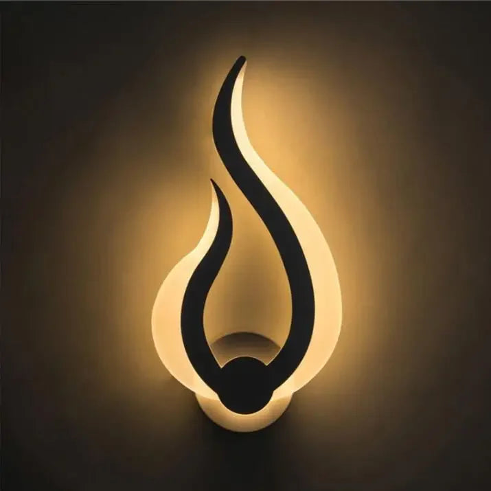 CandleFlicker - Applique a forma di fiamma per un'illuminazione rilassante