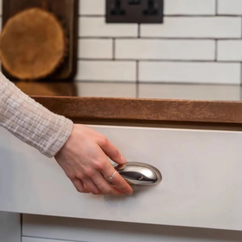 Maniglia per Cassetto in Ottone Hank