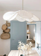 LumaFlora Petal Light – Lampada a Sospensione in Tessuto Artistico con Petali Colorati