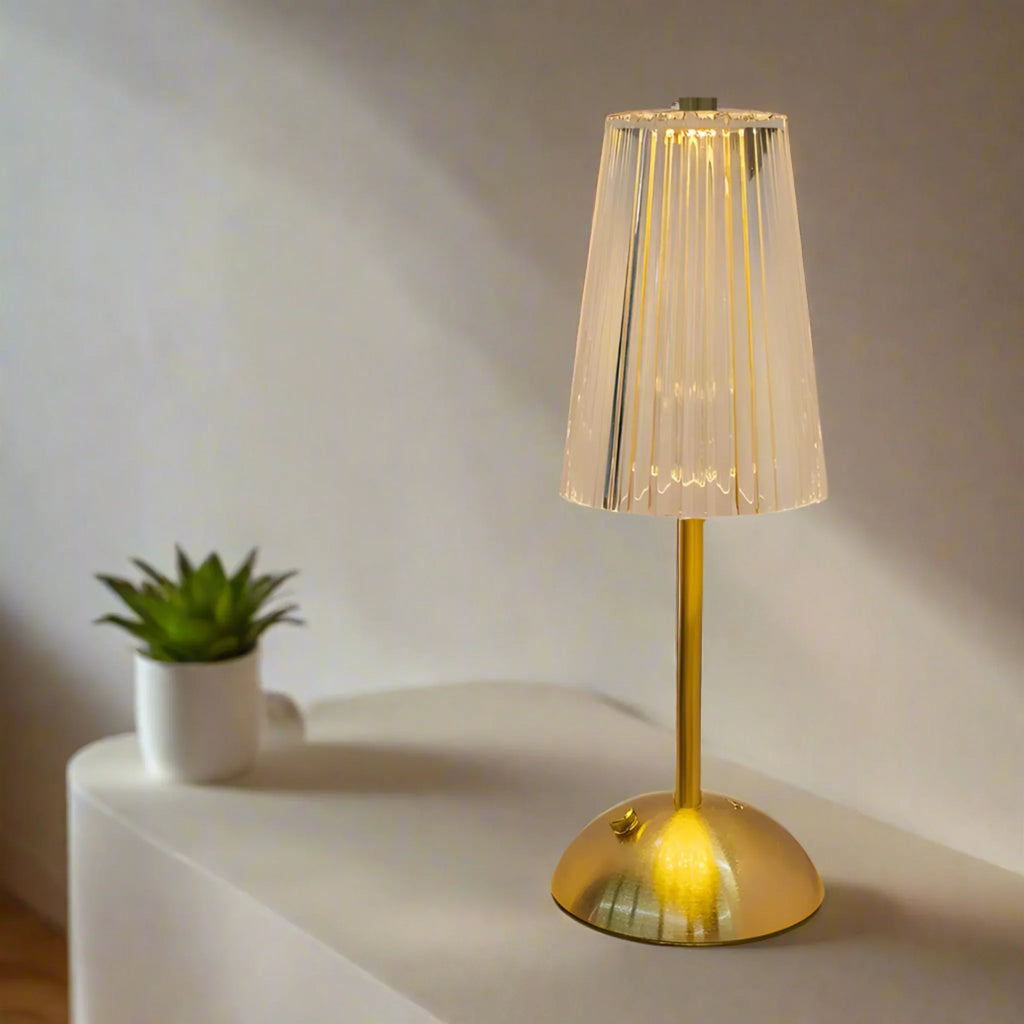 Lampada da Tavolo Ricaricabile con Paralume in Vetro Rigato e Luce LED