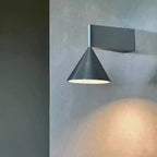 LumoCone Lampada da Parete Minimalista Italiana