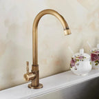 SwanFlow - rubinetto da cucina in ottone anticato con elegante design a collo di cigno