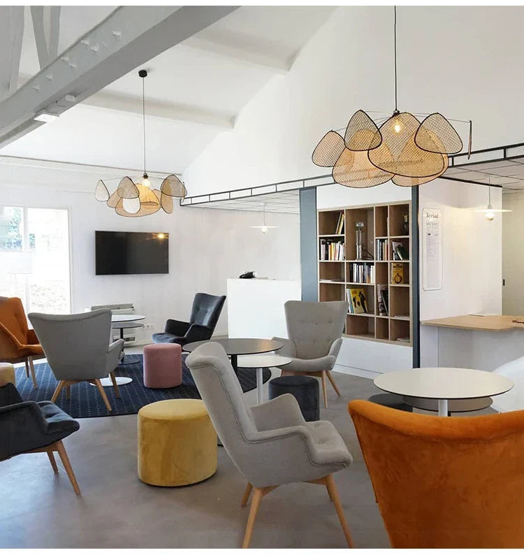 Lampadario in rattan e bambù dal design moderno