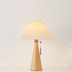 Lampada da Tavolo LED Minimalista Giapponese in Legno con Tessuto Pieghettato 1 Luce