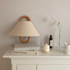 Applique moderna originale in legno massello plissettato a semicerchio con 1 luce