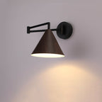 Applique da parete in ferro con braccio a sospensione a cono nordico contemporaneo in legno 1 luce per camera da letto