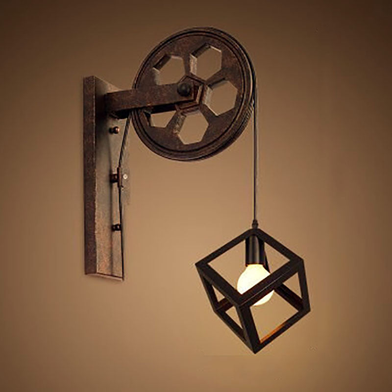 Applique da parete in ferro e legno vintage tradizionale con pulleys a 1 luce