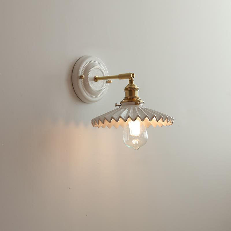 Applique da parete in ceramica vintage tradizionale rotonda in ottone con 1 luce per soggiorno