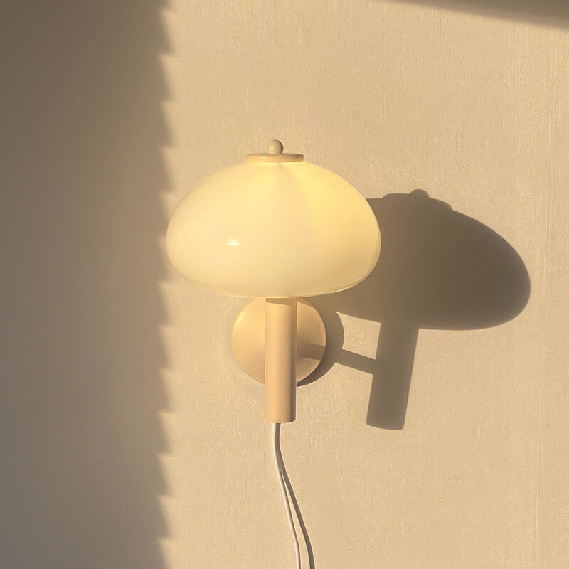 Applique da Parete Lampada a Sospensione Moderna in Ferro e Vetro Bianco Latte Nordico per Camera da Letto